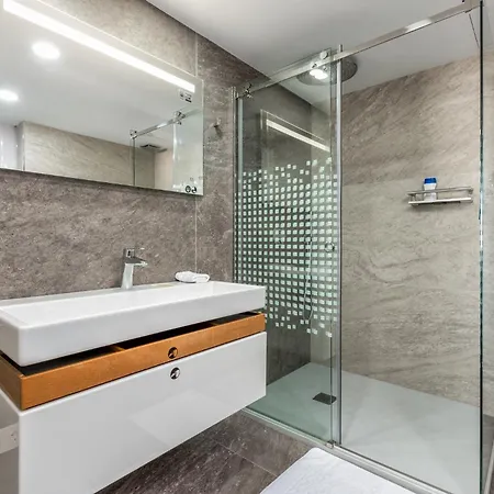 Lovely One Bedroom By The In Puerto Banus 아파트 마르베야